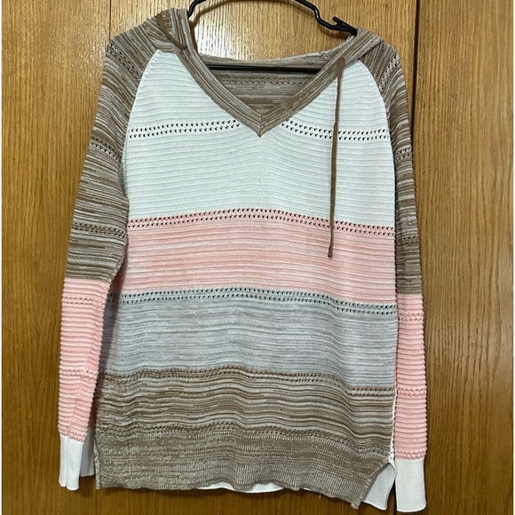 Sweaters - Women’s Large Hoodie Sweater